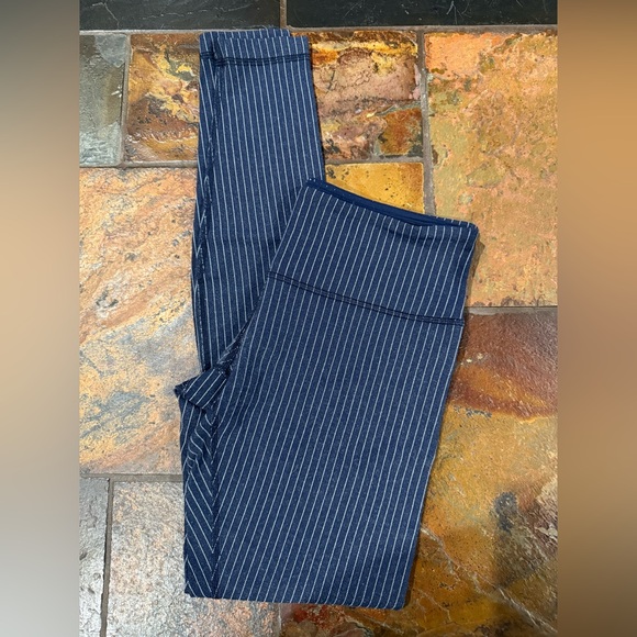 Lululemon Wunder Under Striped Leggings - Picture 1 of 4